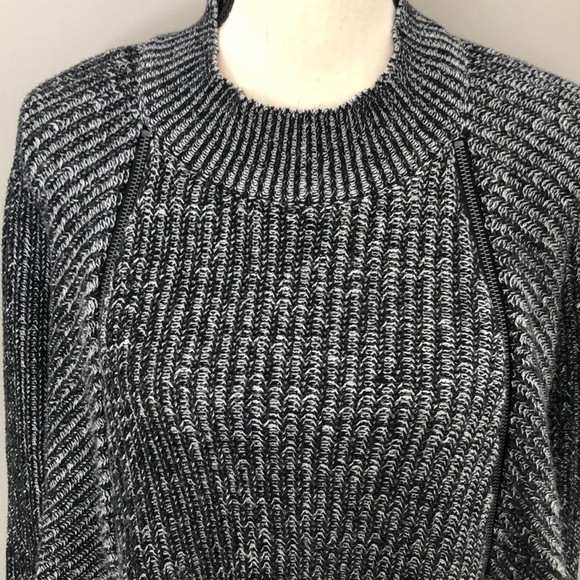 Gorgeous Black Zipper Detailed Sweater - Picture 4 of 13